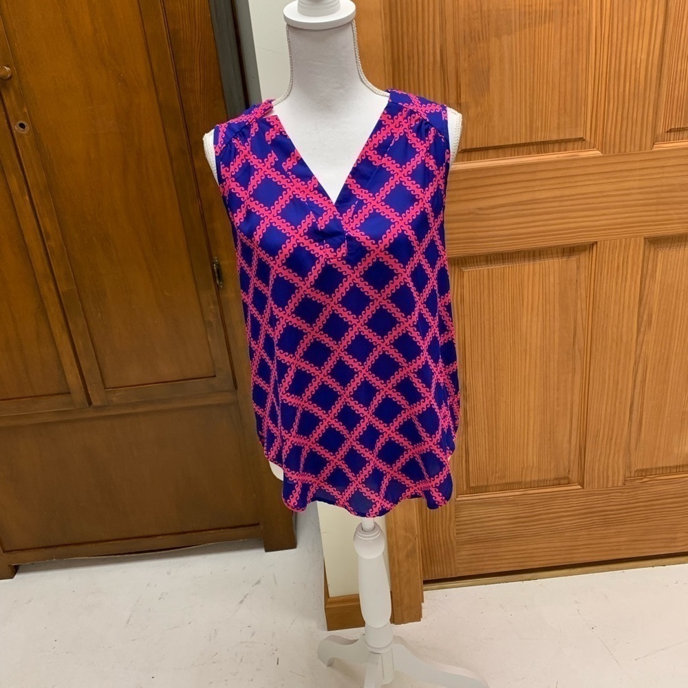 41 Hawthorn sleeveless blouse shirt top small high low hem 18 in pit 💯 poly